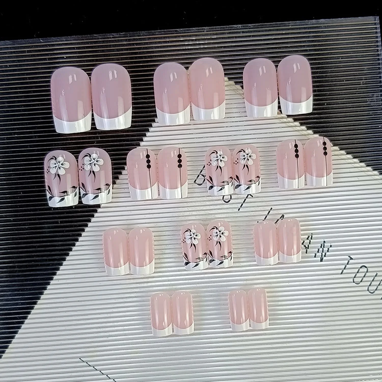 Pink Press On Nails Short Square Coffin Shape Full Cover Reusable False Nails Stick On Nails White Flower Designs White Nail Tips Artificial Fingernails Acrylic Fake Nails for Women Glue On Nails