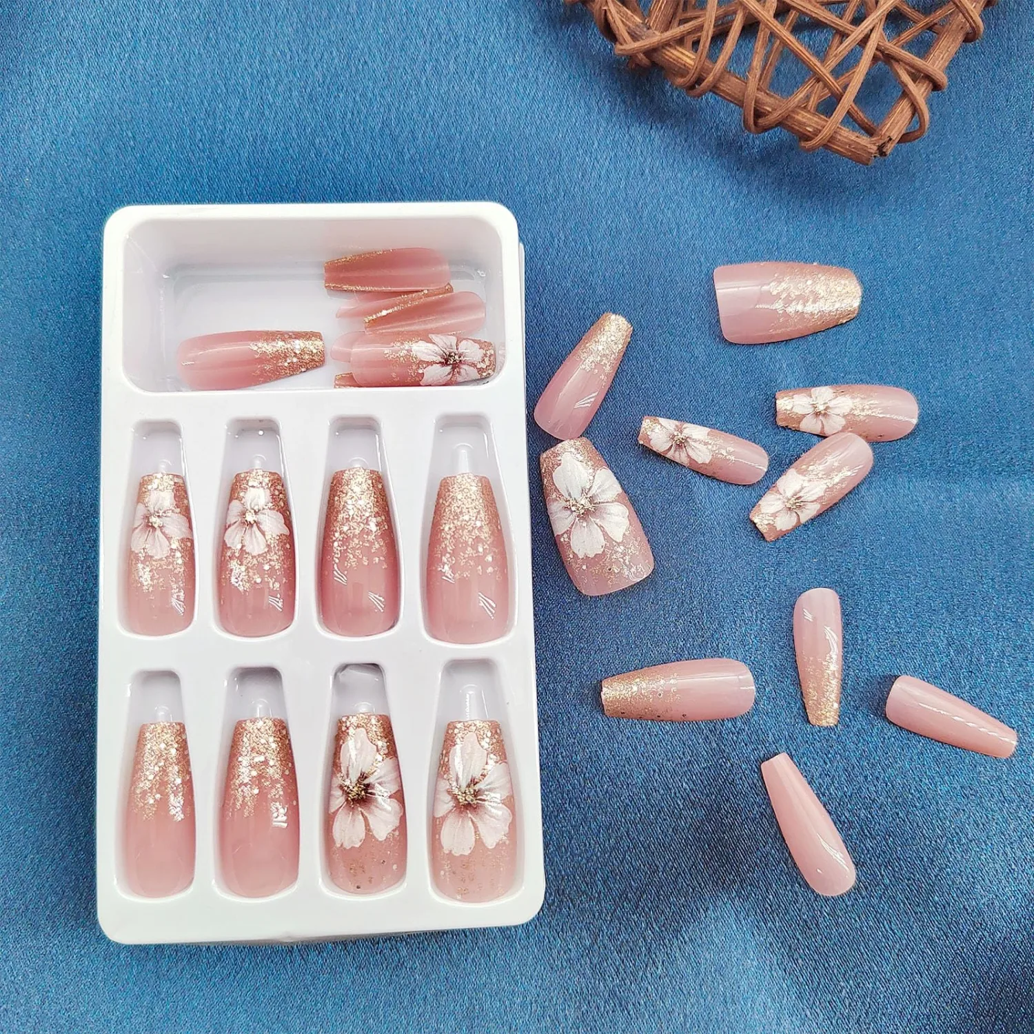 Press on Nails Medium Coffin Pink Fake Nails Acrylic False Nails With White Flower Designs Full Cover Stick on Nails Glossy Glue on Nails for Women