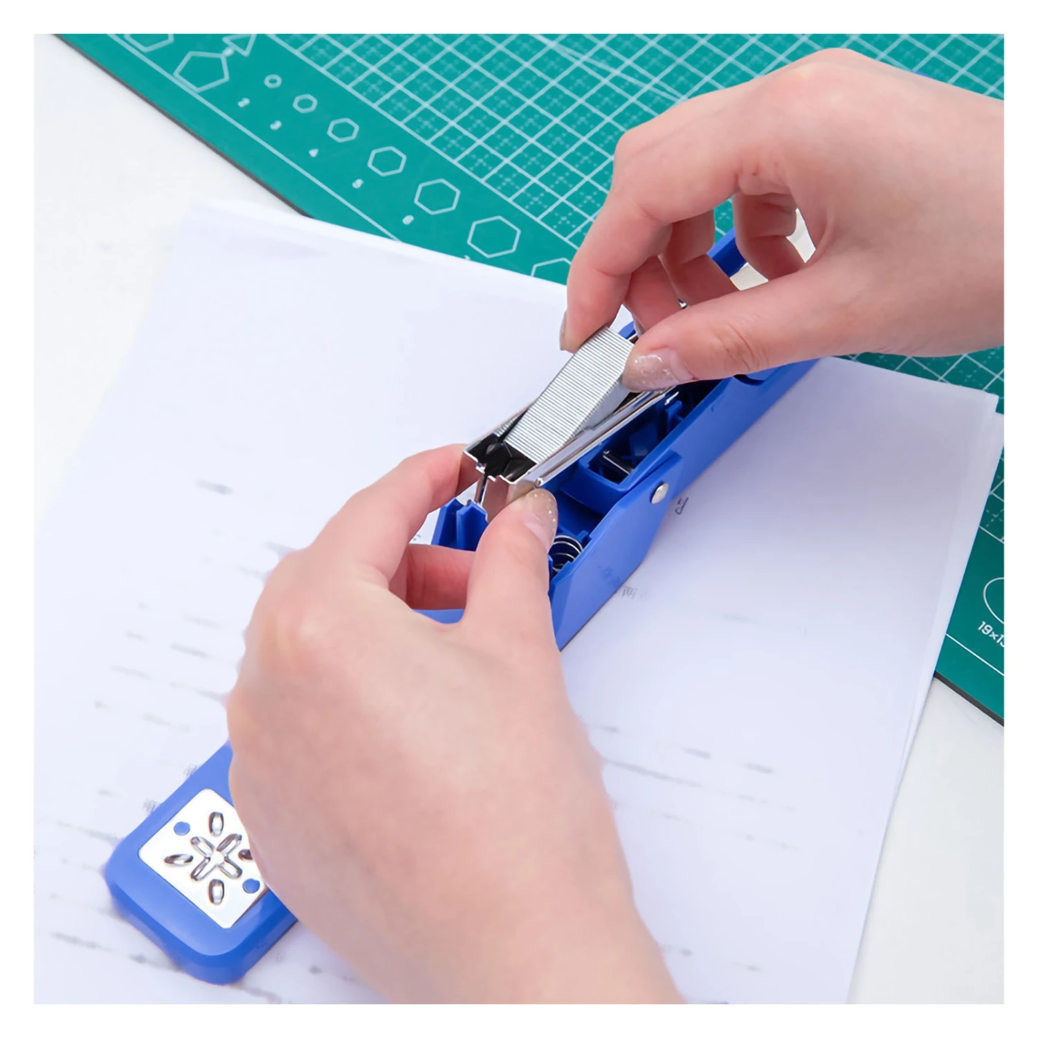 Swing Stapler ABS Metal Material 50 Pcs Paper Fastener 20 Sheets Capacity Desktop Staplers for Office School Blue