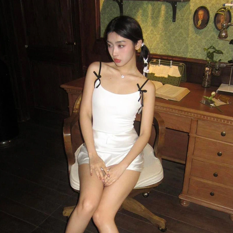 Bow Suspenders Contrast Color Slim Fit Bottoming Small Vest