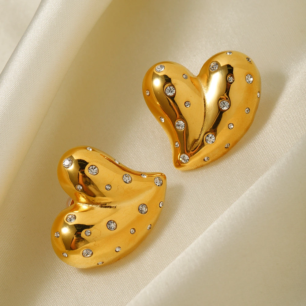 Fashion 18K Gold Stainless Steel Inlaid White Diamond Love Heart Earrings