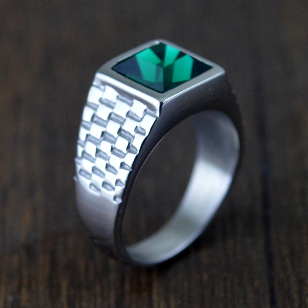 Popular Punk Retro Inlaid Jewel Pattern Titanium Steel Ring