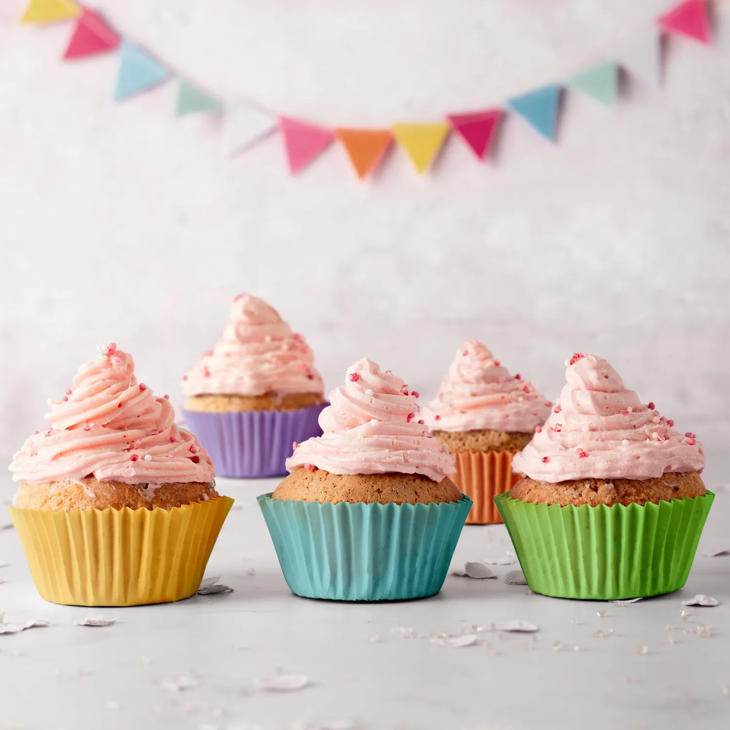 GUSTO [500 Count] Standard Colorful Cupcake Liners, Muffin Liners for Baking, Food Grade & Grease-Proof, Durable Baking Cups for Muffins, Cupcakes, and More - Assorted Colors - Formerly Comfy Package