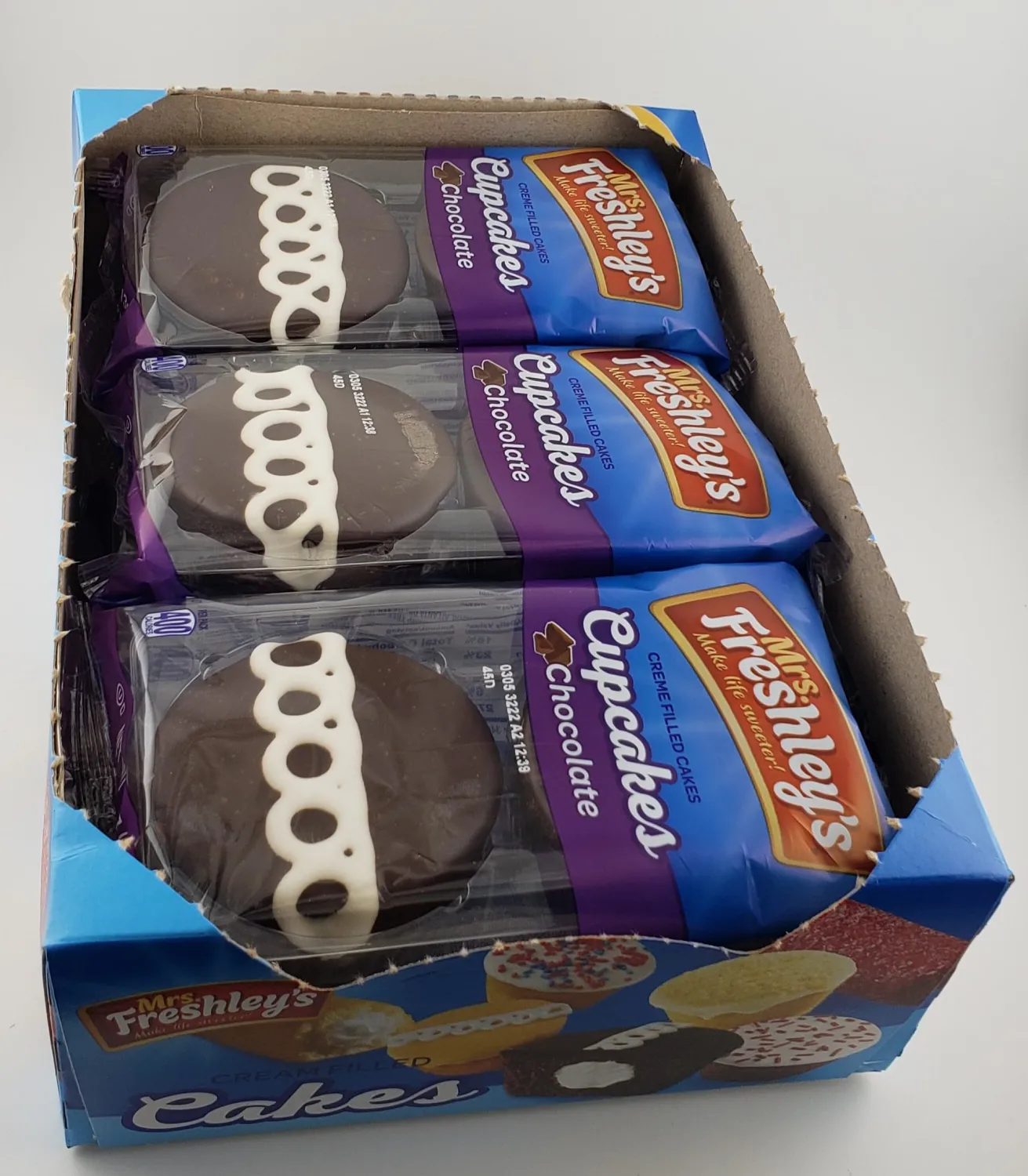 Mrs. Freshley's Cream Filled Chocolate Cupcakes 2-pack | 6 Count (12 pieces)