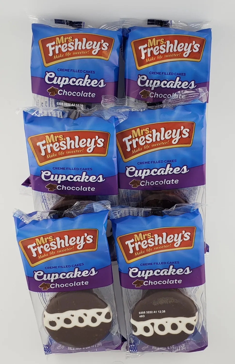 Mrs. Freshley's Cream Filled Chocolate Cupcakes 2-pack | 6 Count (12 pieces)