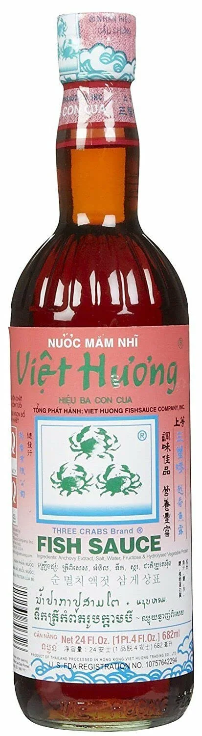 Three Crabs Viet Huong Fish Sauce 24 FL Oz With NineChef Long Handel Coffee Spoon (1 Bottle) 3 crabs fish sauce viet huong fish sauce three crabs fish sauce