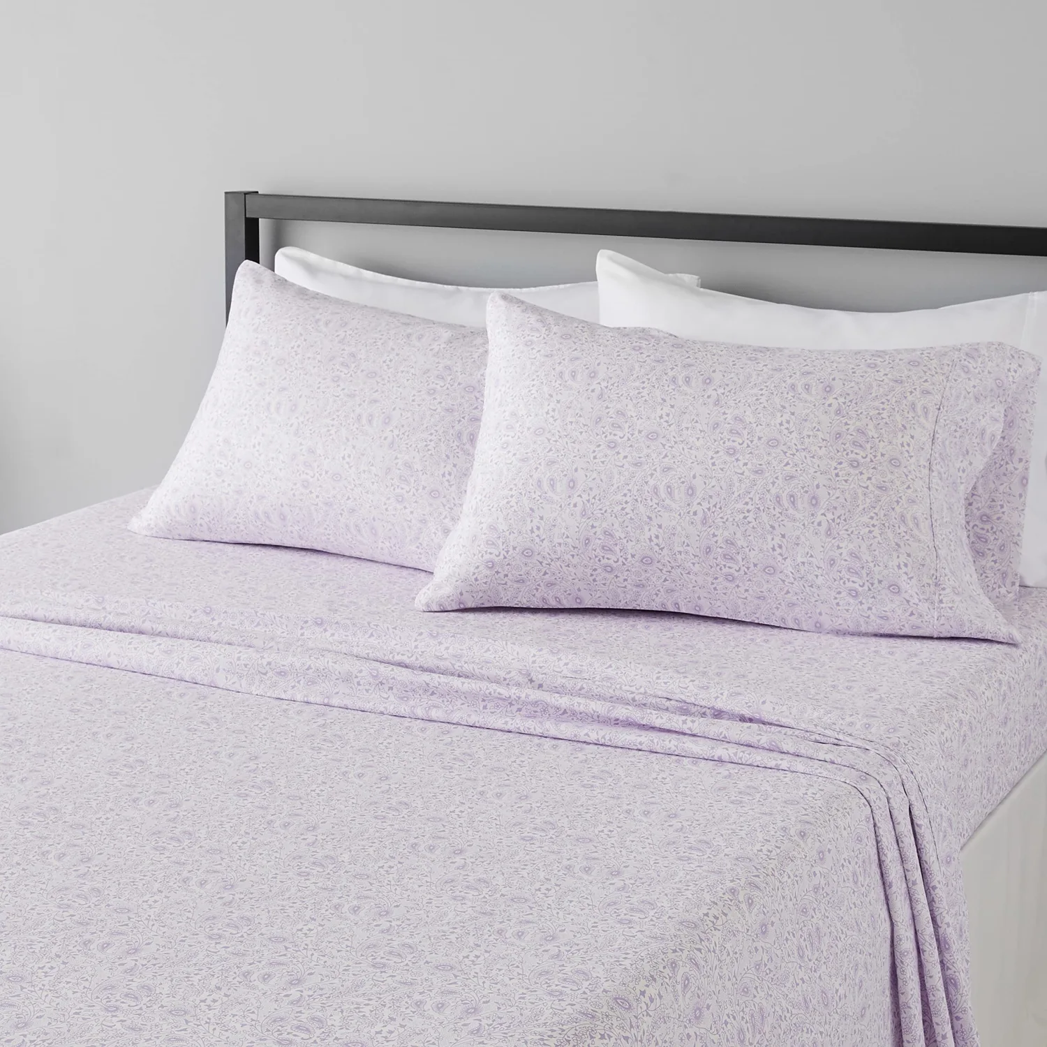 Amazon Basics Bed Sheets Queen Size, Deluxe Microfiber 4-Piece, Lavender Paisley
