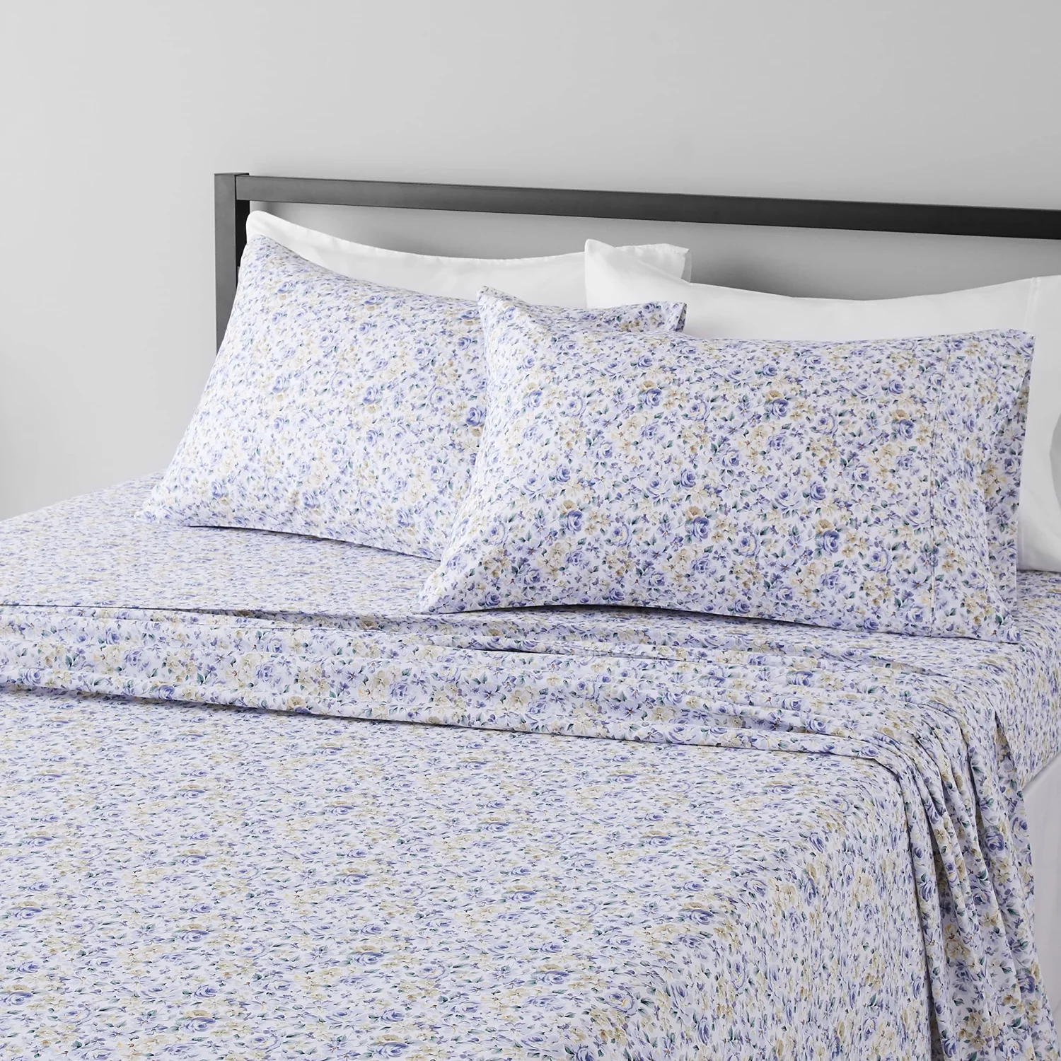 Amazon Basics Soft, Easy Care Deluxe Brushed Microfiber Queen Bed Sheets, 4-Piece, Blue Floral