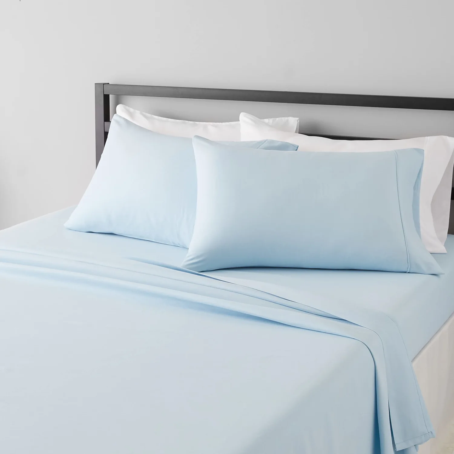 Amazon Basics Luxury, Wrinkle-Free Breathable Microfiber 4-Piece Bed Sheet Set with 14-Inch Deep Pockets, Queen, Light Blue, Solid