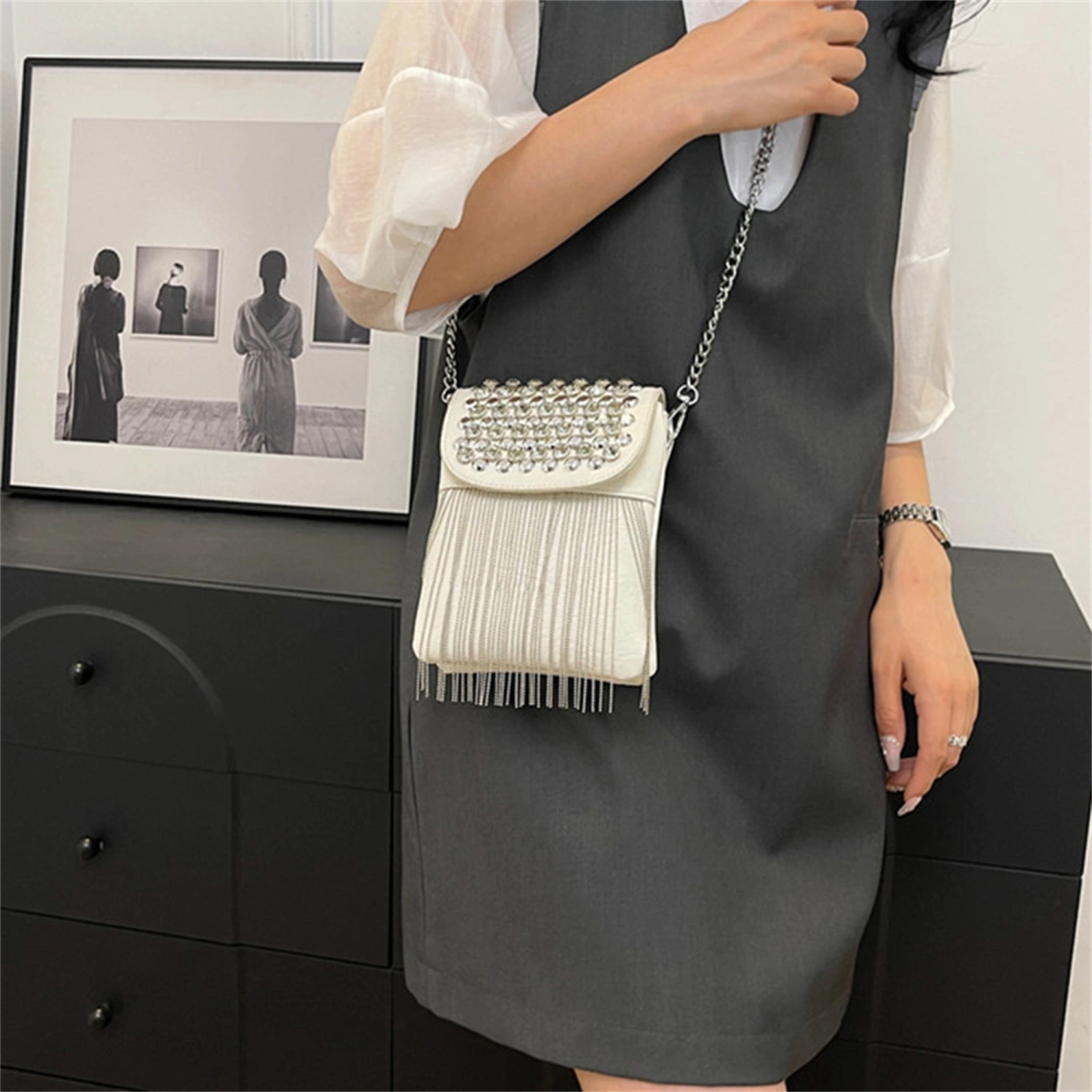 Women Crossbody Bag with Magnetic Buckle Rivet Tassel Shoulder Bag