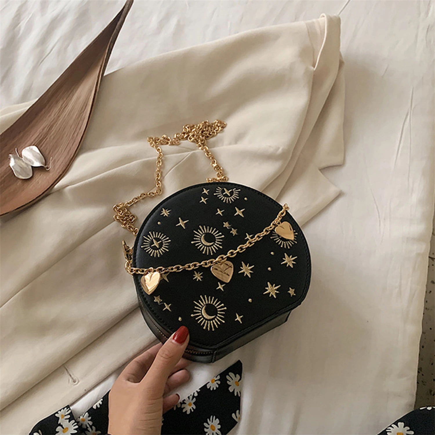 Women Chain Shoulder Bag, Embroidery Stars Moon Crossbody Bag