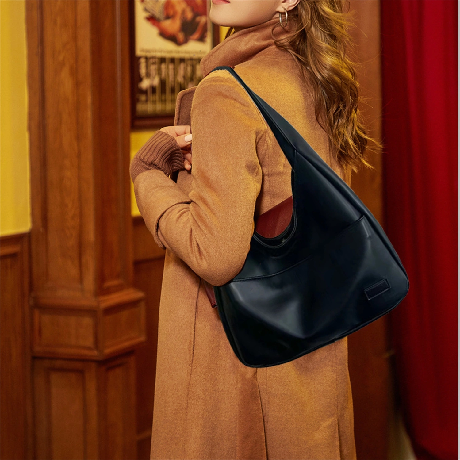 Women Shoulder Bags with Magnetic Buckle Large Capacity Tote Bags
