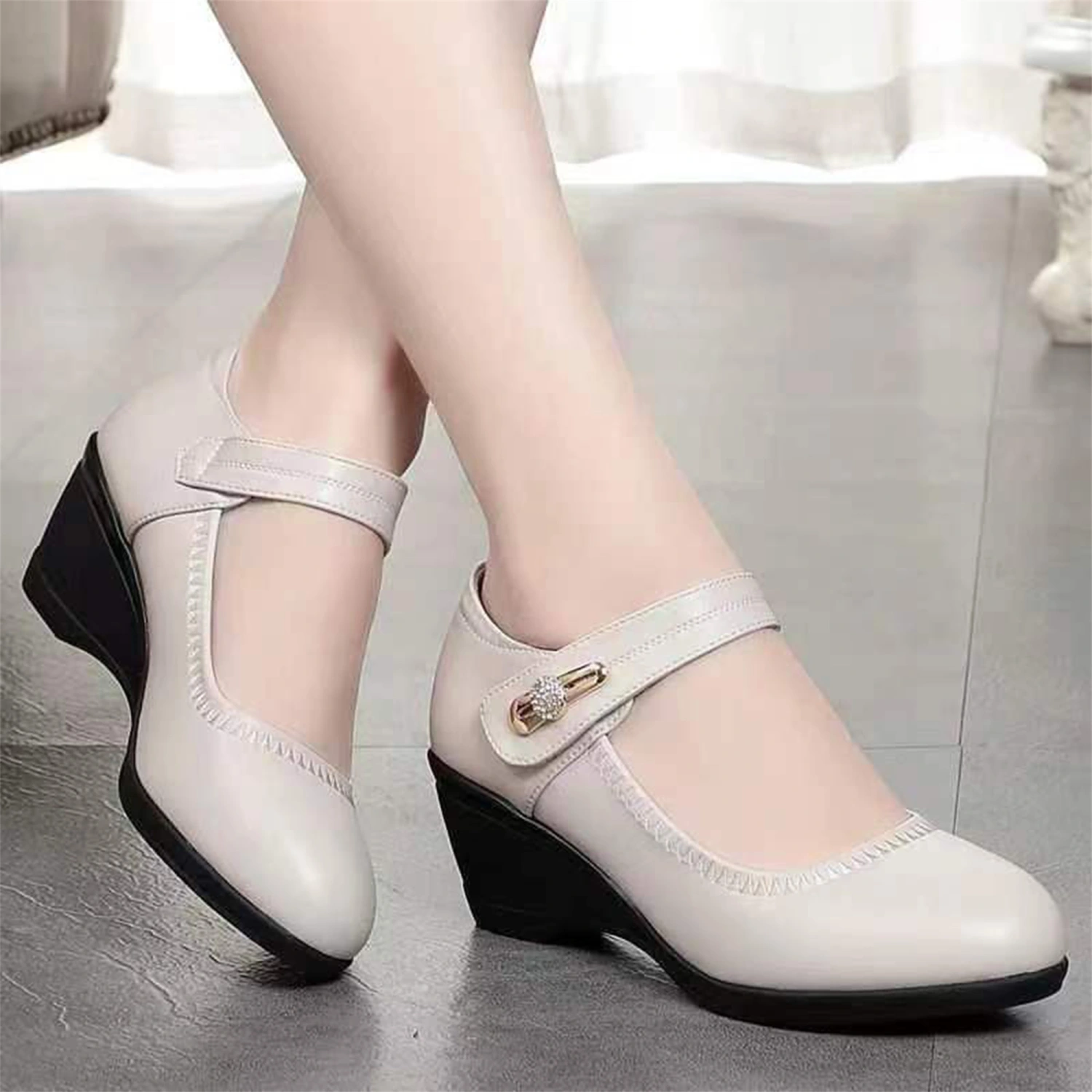 Women Low Wedge Sandals Closed Toe Non-slip Soft Sole Sandals