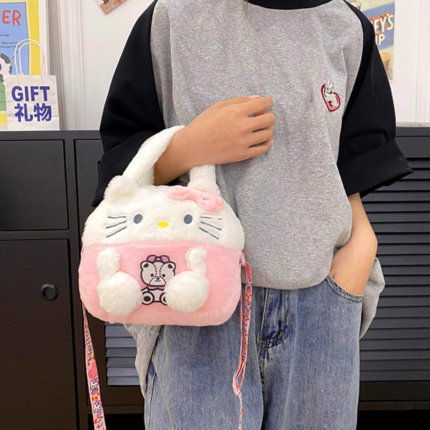 Women Cartoon Shaped Handbag Soft Plush Coin Purse Crossbody Bag