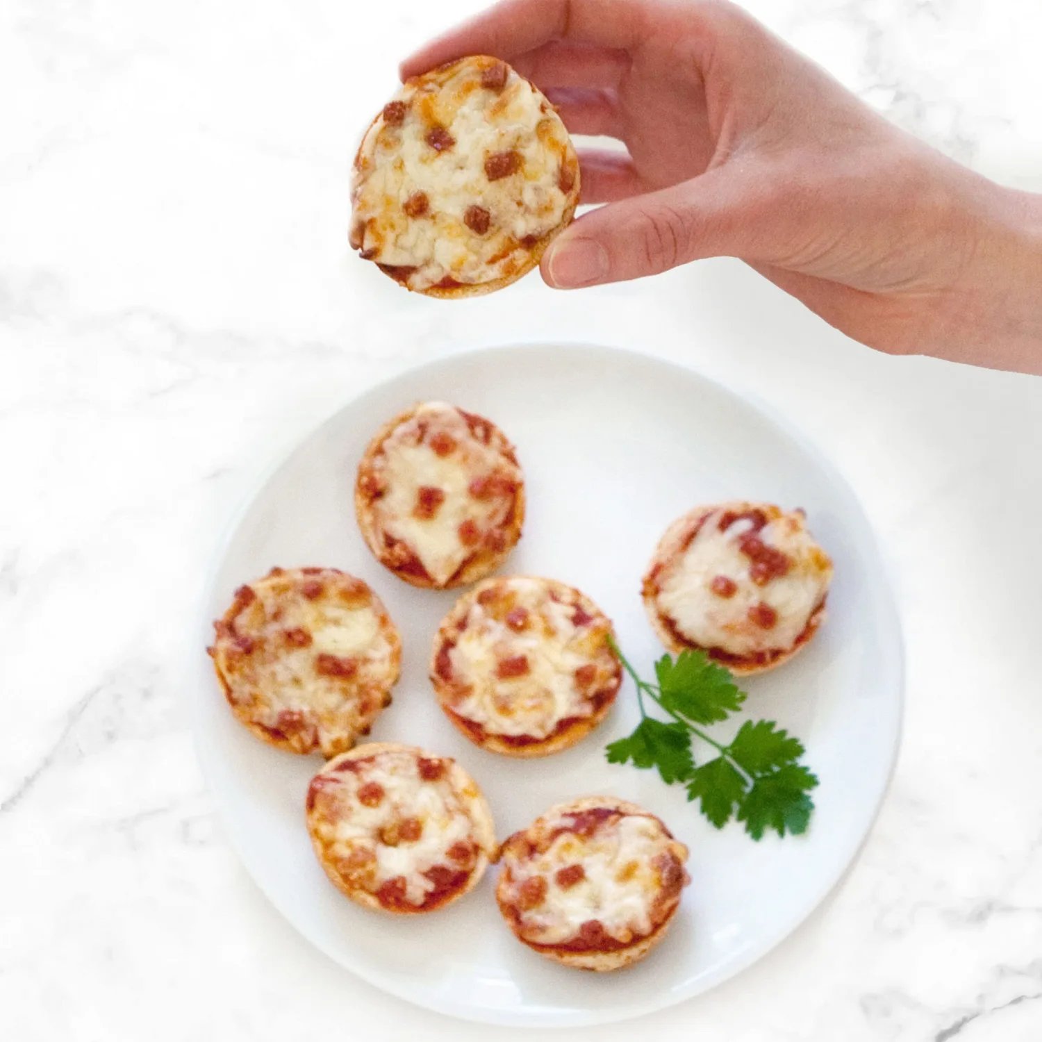 Annie's Mini Frozen Pizza Bagels, Uncured Pepperoni With Tomato Sauce and Cheese, 6.65 oz