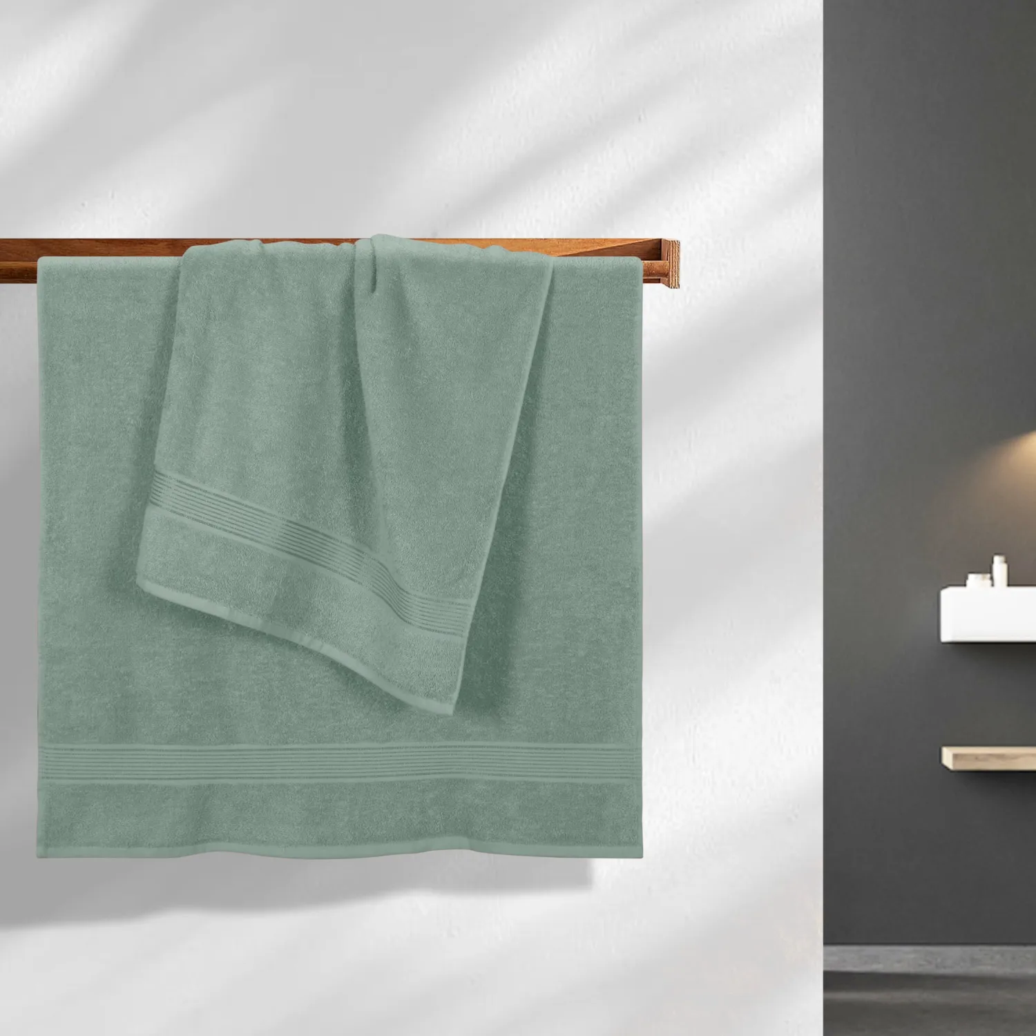 BELZZI Home Ultra Soft 4 Pack Oversized Bath Towel Set 27x54, Cotton Compact Bath Towels, Highly Absorbant Eco-Friendly Quickdry & Lightweight Towel, Ideal for Gym Travel Camp Pool - Jade