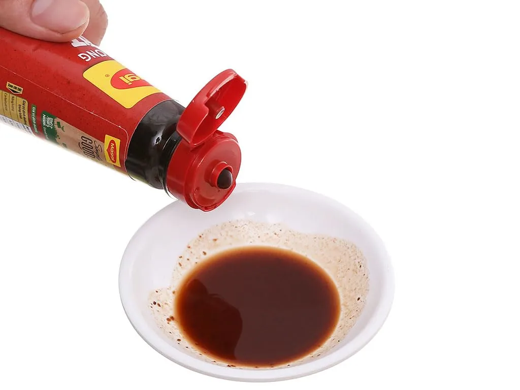 1 Pack - Garlic and Chili Soy Sauce - Nuoc Tuong Toi Ot - 200ml