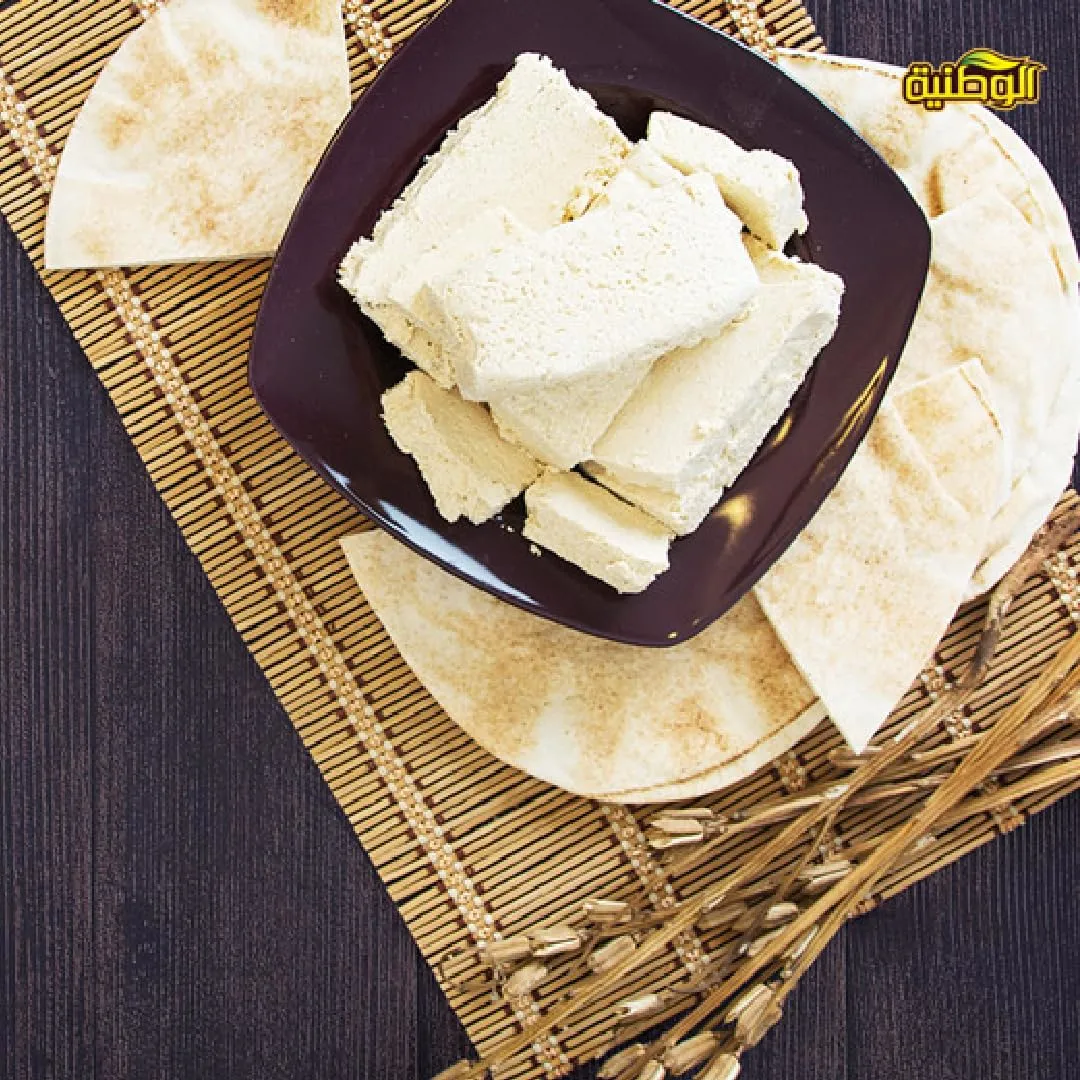 Alwatania Sweet Sesame Halva - 100% Pure & Traditional Sudanese Sesame Tahini Halva - Rich Flavor & Flaky Texture - Freshly Nutrition Packaged Halva Ideal for Snack, Dessert & Gifting - 1kg