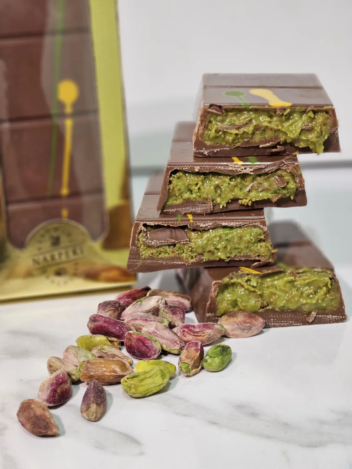 Narperi Dubai Chocolate Bar Pistachio I Viral Knafeh Chocolate Bar with Pistachio Cream and Kataifi, 3.5 oz Handmade Luxury