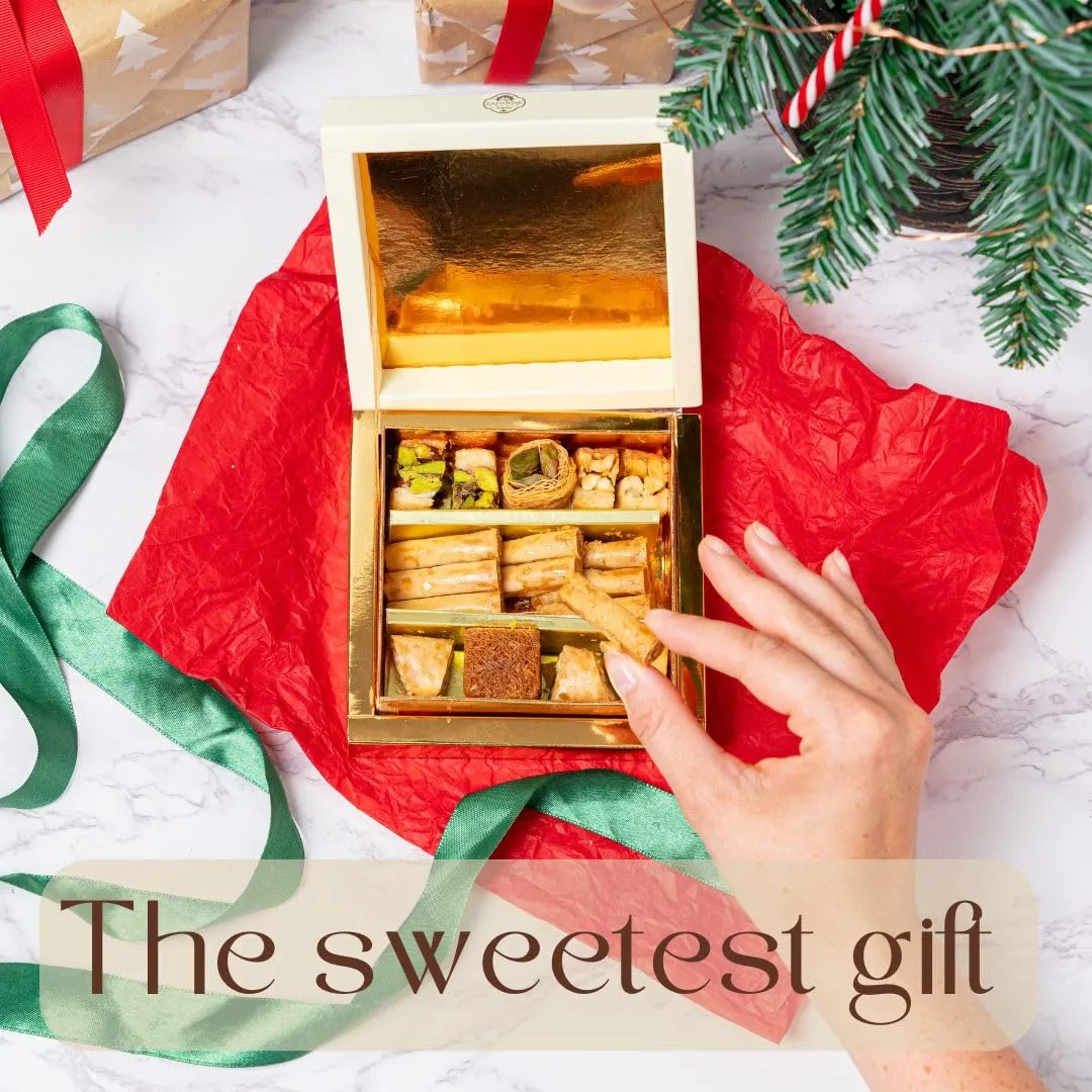 Zaitoune Cashew & Pistachio Baklava Selection Box - 0.22 lb | Traditional Luxury Pastry | Arabic Dessert with Authentic flavors in Beautiful Packaging | Handmade in Turkey