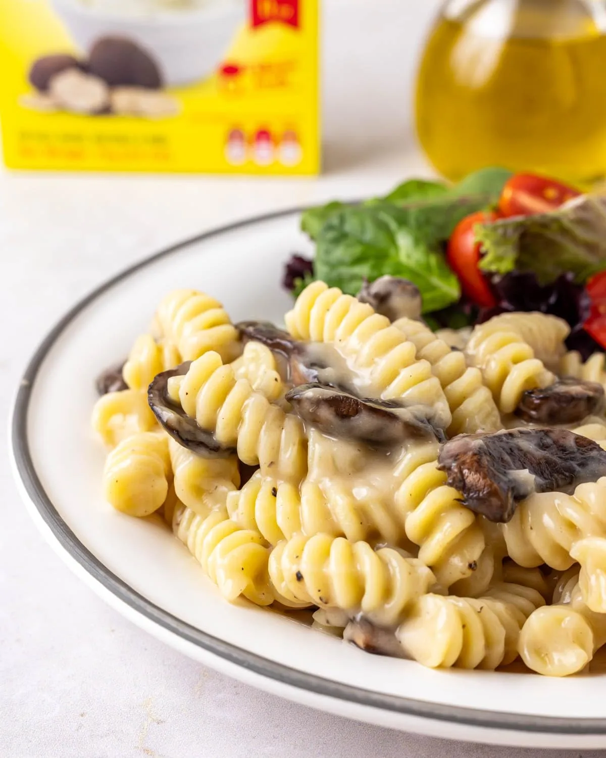 Black Truffle Creamy Cheddar Cheese Sauce