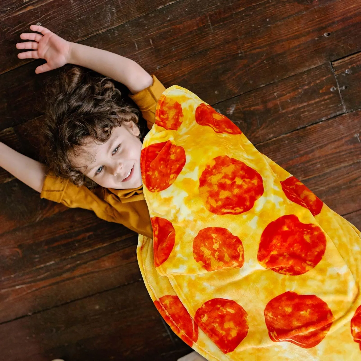 Vessia Pizza Printed Throw Blanket, Realistic Funny Round Food Blanket for Adults and Kids, 300GSM Novelty Pepperoni Pizza Throw for Couch, Sofa, Bed, Fun Comfy Cozy Gifts for Boys, Girls, 47 inches