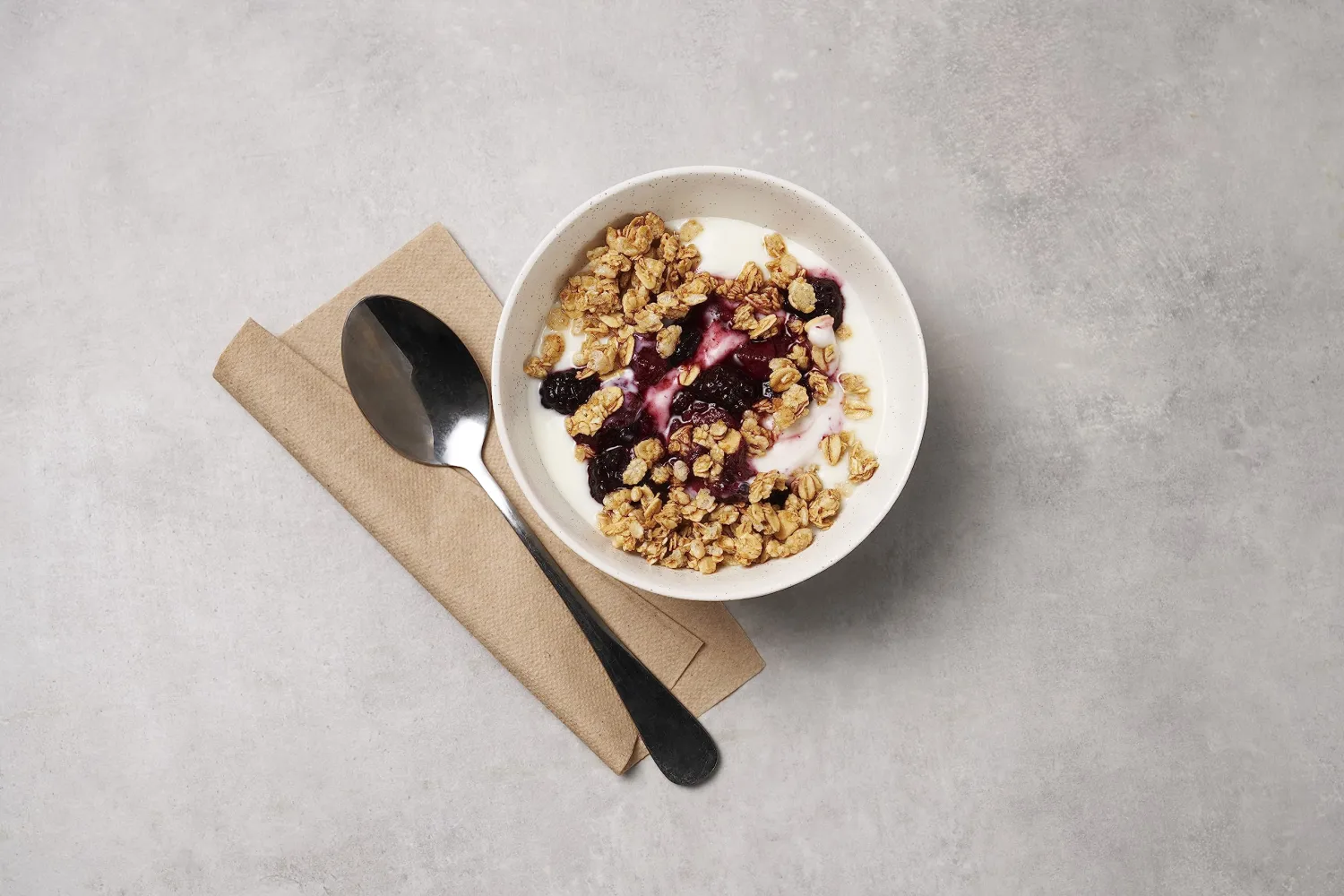 Amazon Kitchen, Mixed Berry & Granola Parfait with Yogurt, 6.3 oz