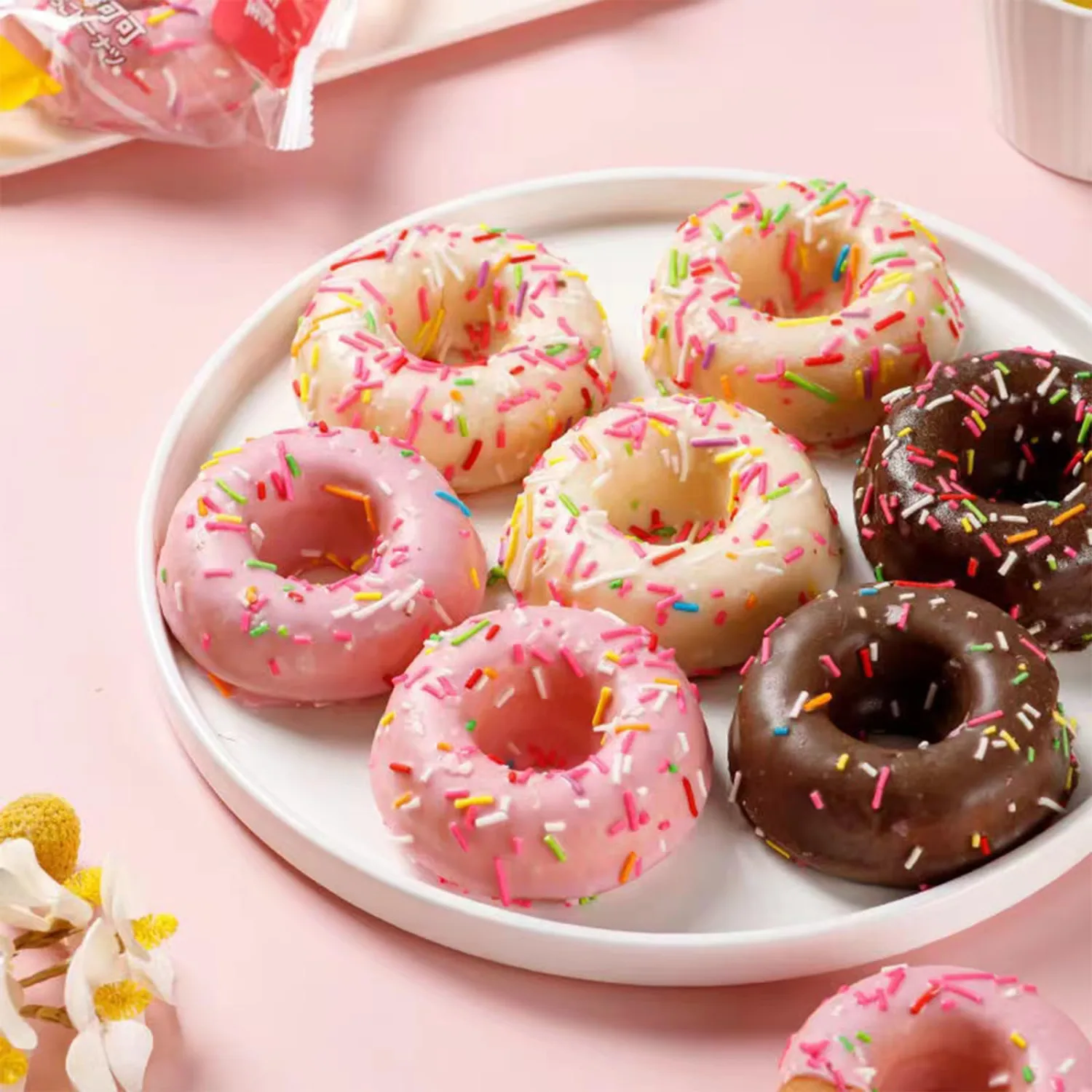 6 PCS Donuts Cake,Baked Snickerdoodle,Chocolate,Milk,Strawberry Flavor,2 of Each Flavor,Instant Desserts,Paired with Coffee, Tea, Hot Chocolate