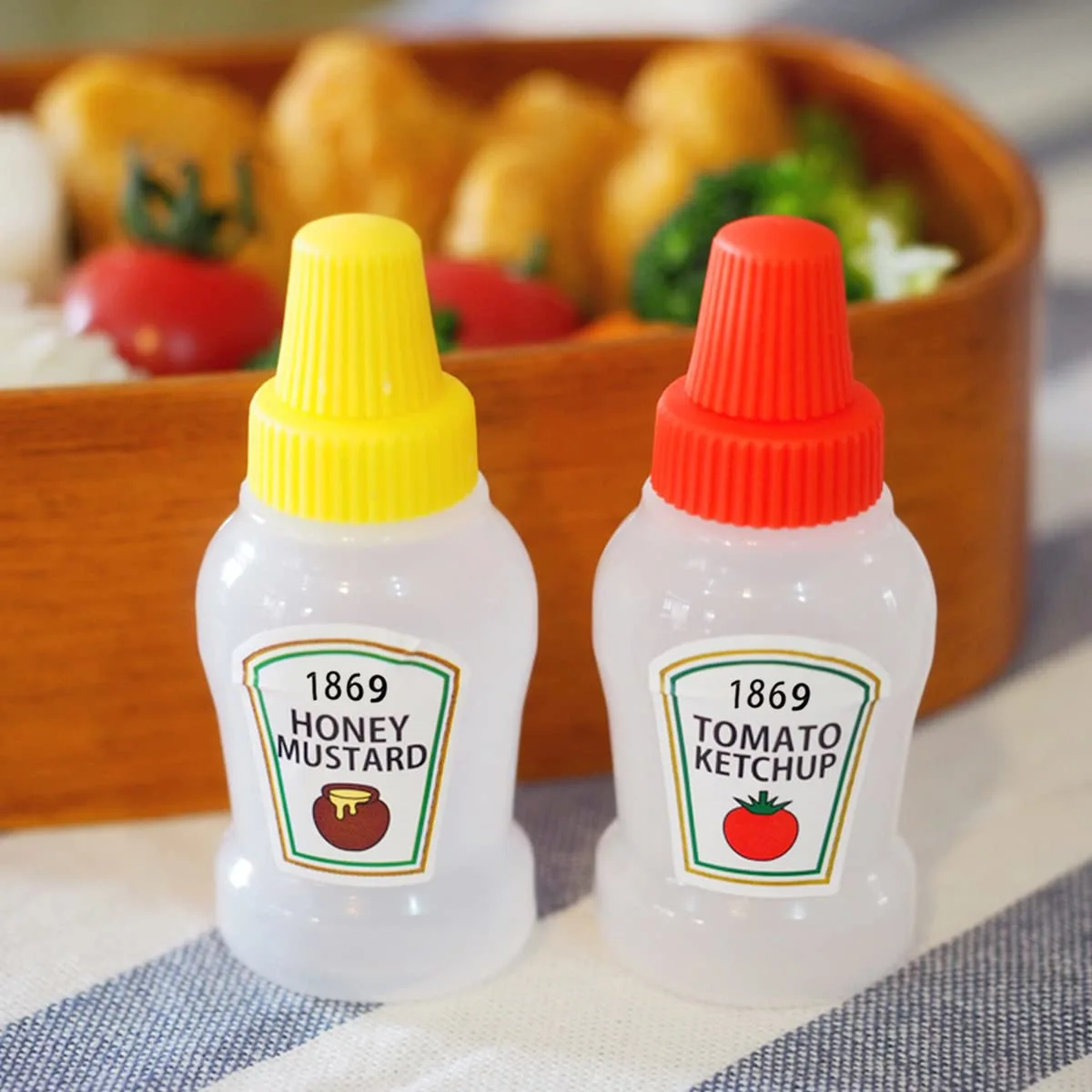 2 Pcs Mini Ketchup Bottles, 25ml Refillable Condiment Squeeze Bottle Salad Dressing Tomato Ketchup Mayo Syrup Squeeze Containers for Bento Box for Office Worker Bento Box Diner Condiment Mayo