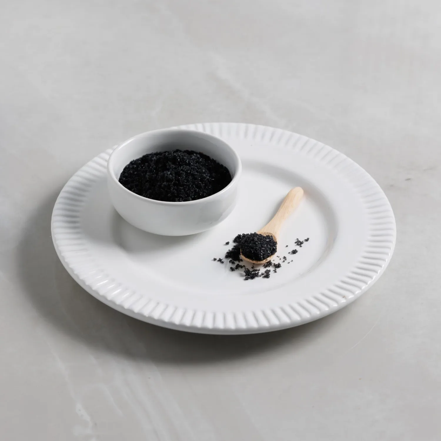 s.a.l.t. sisters Midnight Diamonds Ka'nani Hawaiian Sea Salt | All-Natural, Gluten Free, MSG Free, Non-GMO | Dissolvable Coconut Shell Charcoal Infused Fine Salt for Meat, Fish, Vegetables | 8oz