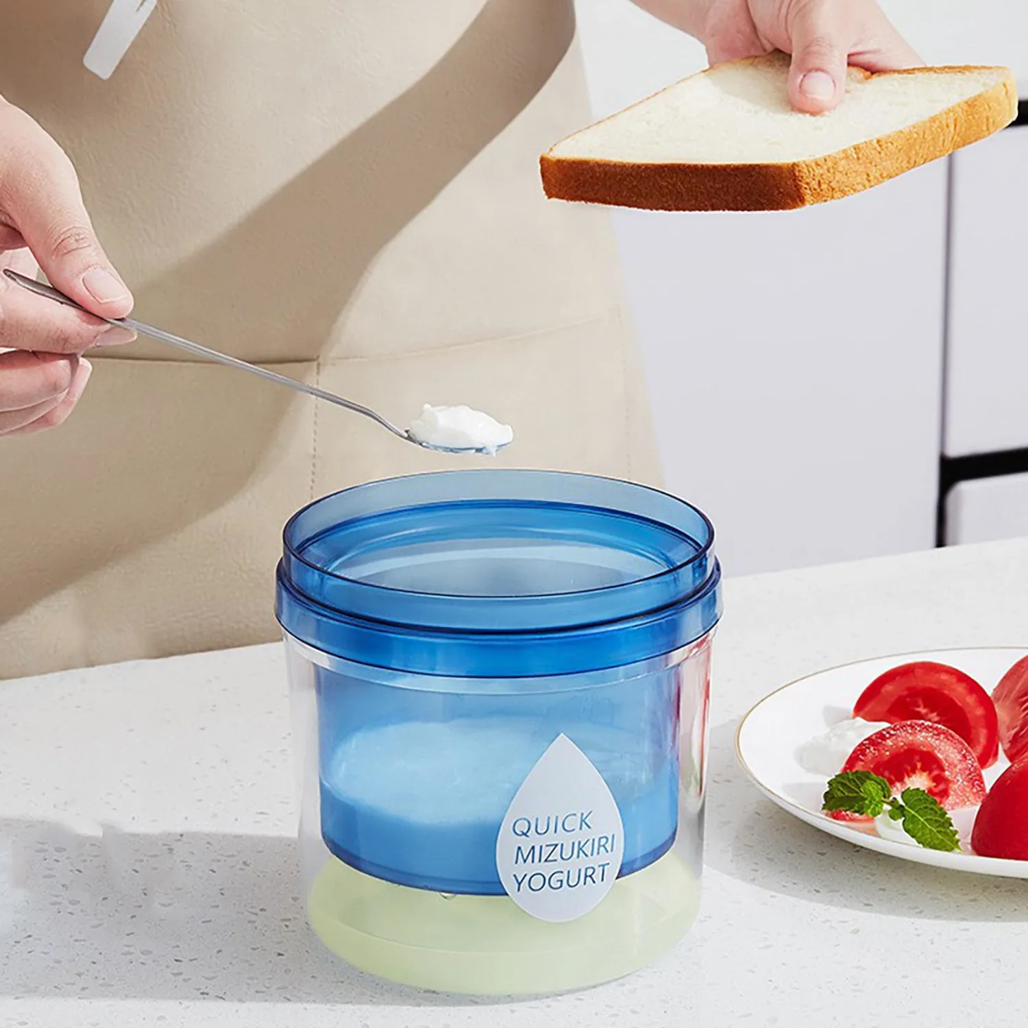 Greek Yogurt Strainer with Lid, Small Greek Yogurt Maker, Reusable Yogurt Filter with 3PCS Straining Cloth and 1 Yoghurt Spoon, to Makes Small Batches of Thick Creamy Greek or Coconut Yogurt