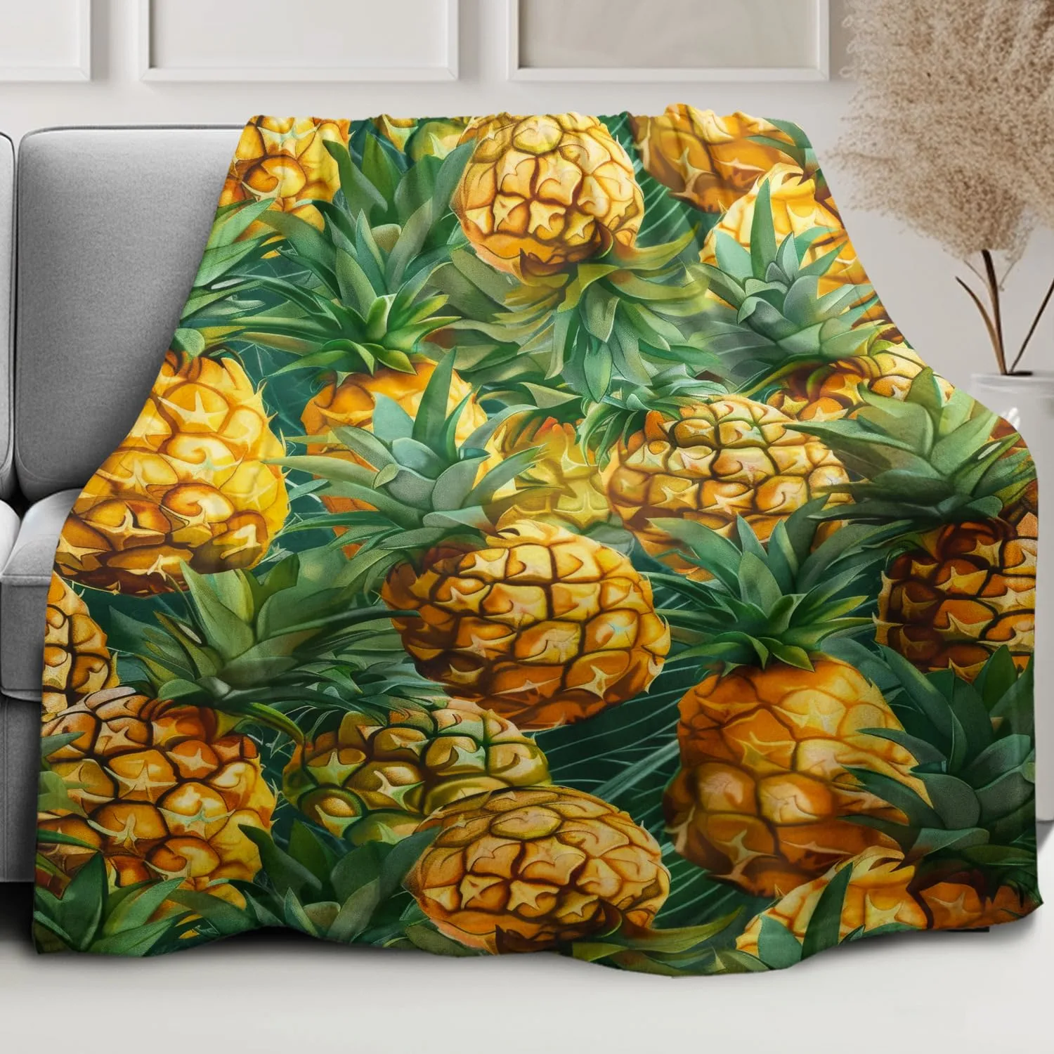 Pineapples Pattern Throw Blanket, Decorative Fleece Blanket with Fresh Fruit Design, Super Soft and Lightweight, Gifts for Women Girls Kids, 60" x 80"