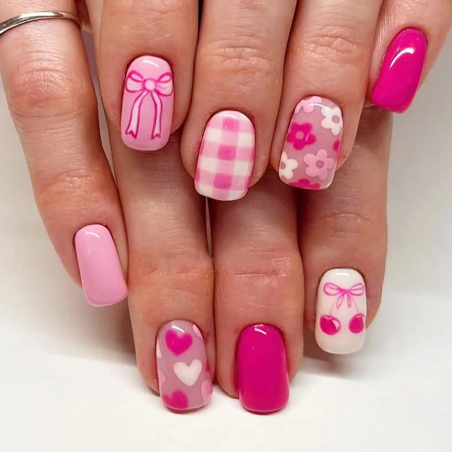 Pink Press on Nails Short Coffin Shape Bow Flower Heart Cherry Checkerboard Design Fake Nails with Glue, Full Cover Glossy Acrylic Nails for Women DIY Manicure Decoration 24PCS Reusable False Nails