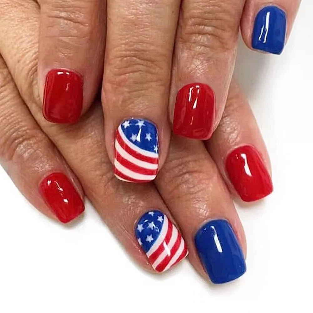 4th of July Press on Nails Short Square Fake Nails Glossy Glue on Nails American Flag Acrylic Nails Artificial Nails Red Blue Independence Day False Nails with Red and White Stripes Design 24 Pcs