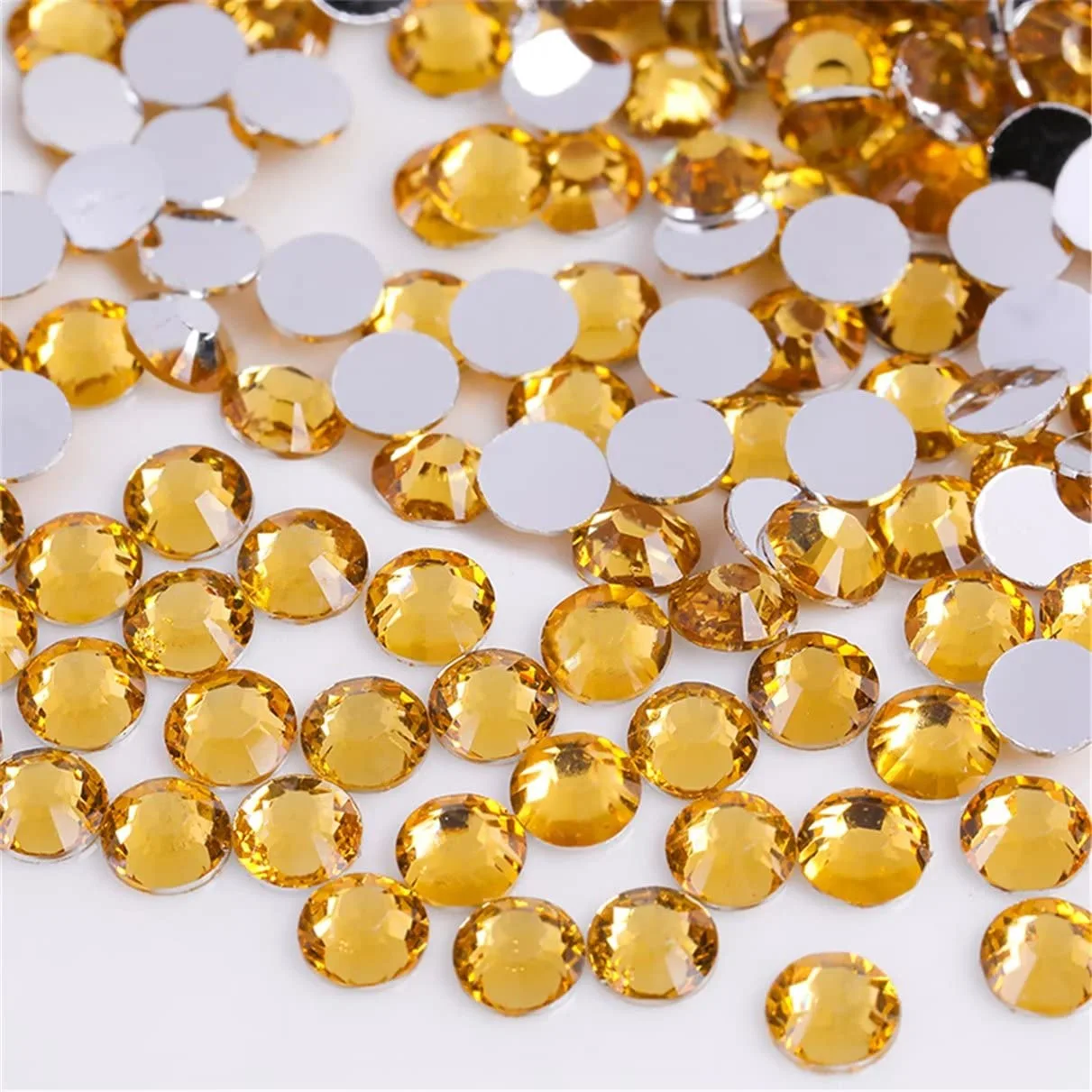 1500 Pieces SS16 4mm Flatback Rhinestones Clear Glass Round Gems Crystals for Nail Art DIY Crafts Clothes Shoes Bags (Golden Yellow)