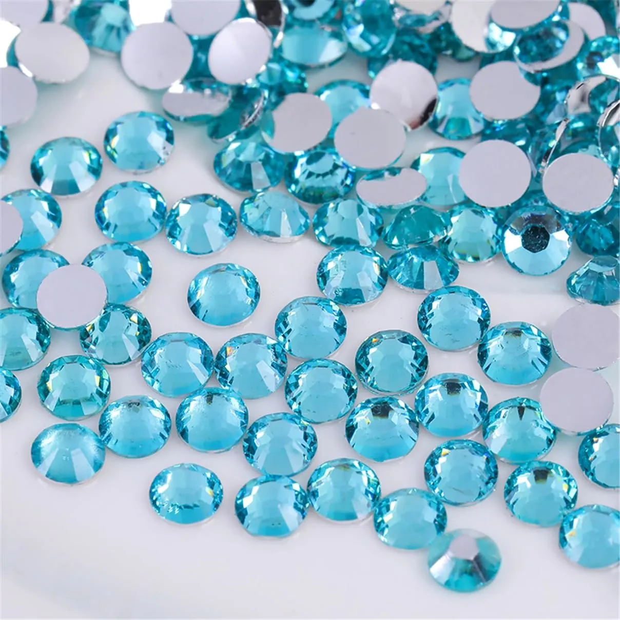 3000 Pieces SS6 2mm Flatback Rhinestones Clear Glass Round Gems Crystals for Nail Art DIY Crafts Clothes Shoes Bags (Crystal Blue)