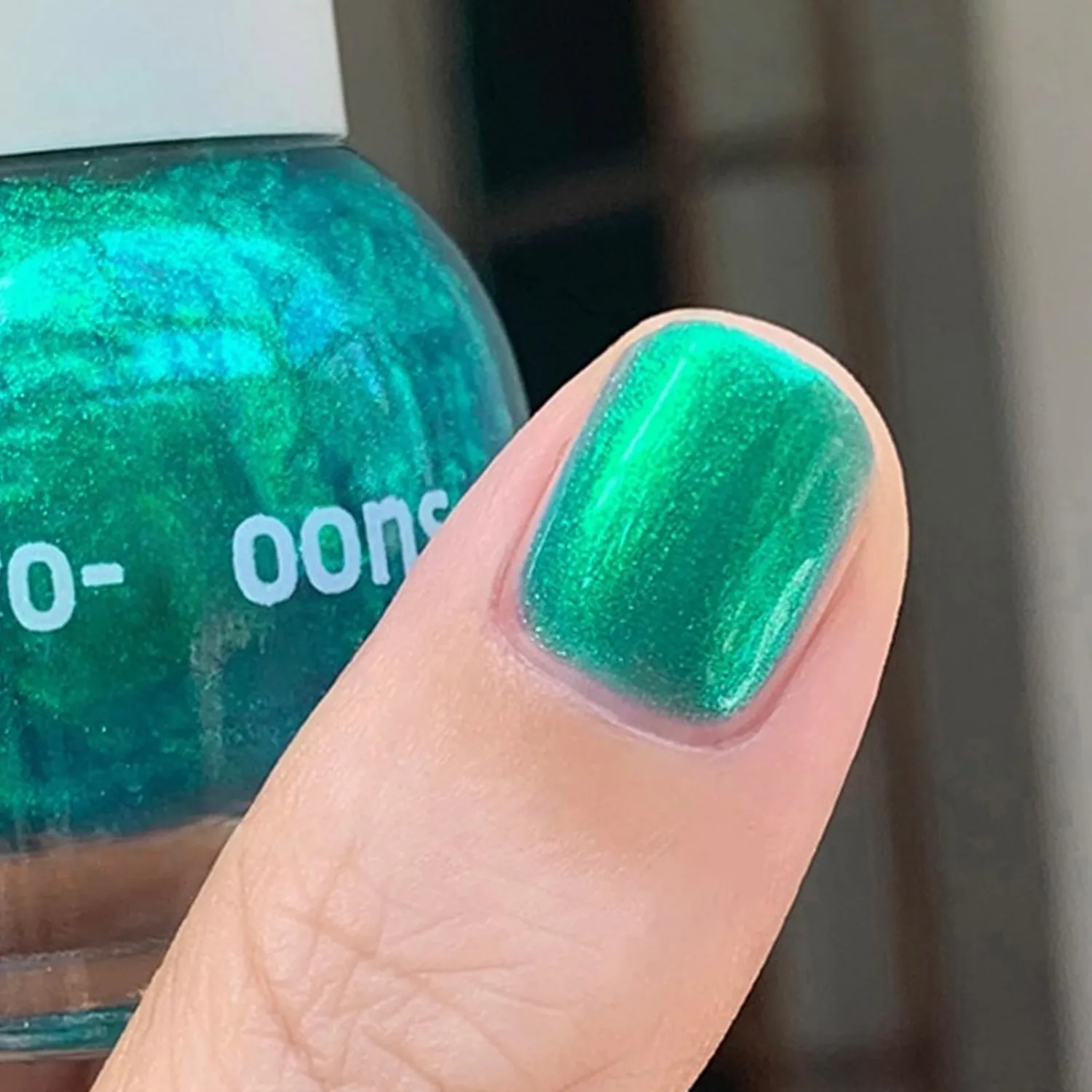Water Based Nail Polish Aurora Shimmer Green, Iridescent Chrome Effect Nailpolish, Non Toxic Nail Polish for Women and Kids, No UV Light Needed, Fast Drying 10ML