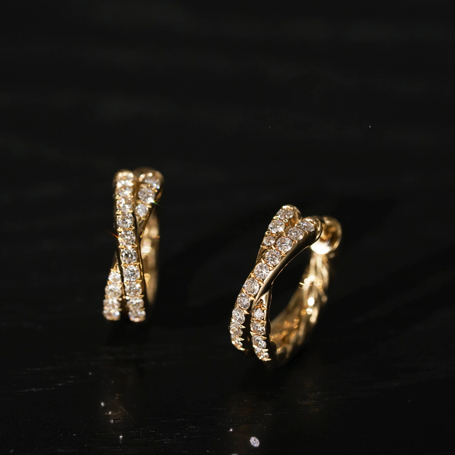 Cross Double Row Diamond Version Exquisite Commuter Style Twist Earrings