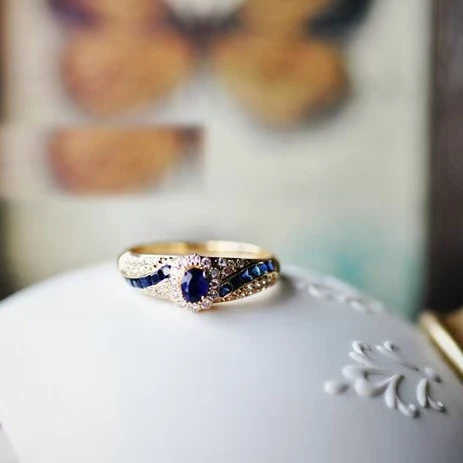 Women's Engagement Ring Micro-inlaid Sapphire Zircon Ornament