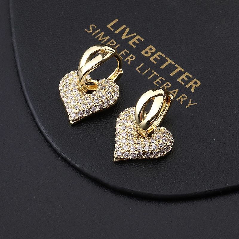 Simple Copper Zircon Micro-inlaid Love Ear Clip Light Luxury Personalized Minority