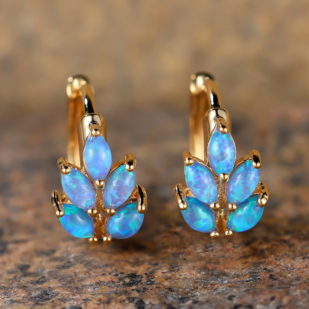 Simple Leaf Design Ear Clip Female Versatile Personality Retro