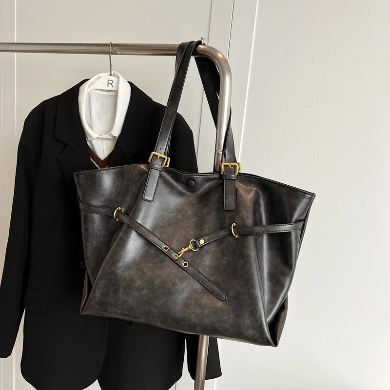 Women's Large-capacity Retro Brown Shoulder Bag