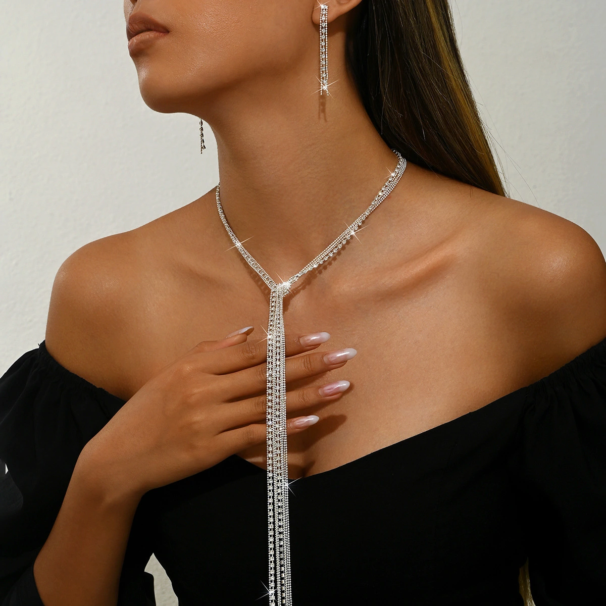 Three-piece Exquisite Claw Chain Exaggerated European And American Fashion Necklace Long Earrings