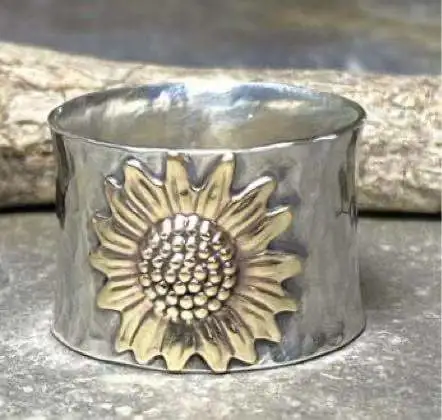 Vintage Engraving 18K Two-tone Sunflower Flower Women's Ring