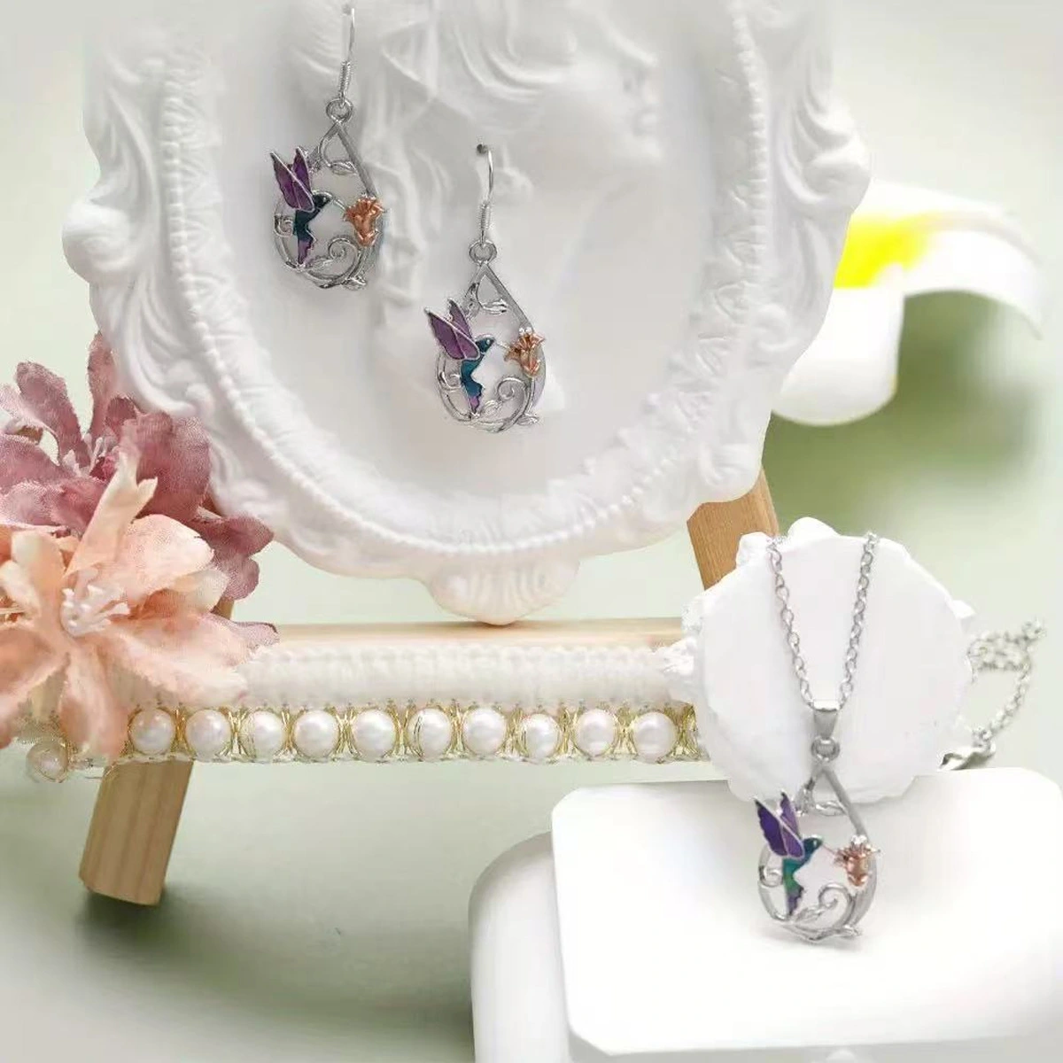Hummingbird Dripping Oil Ornament Set Animal Series