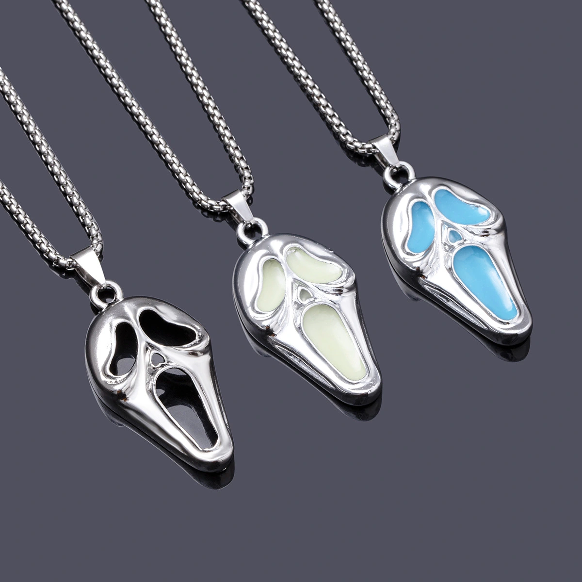 Popular Exaggerated Skull Luminous Mask Pendant