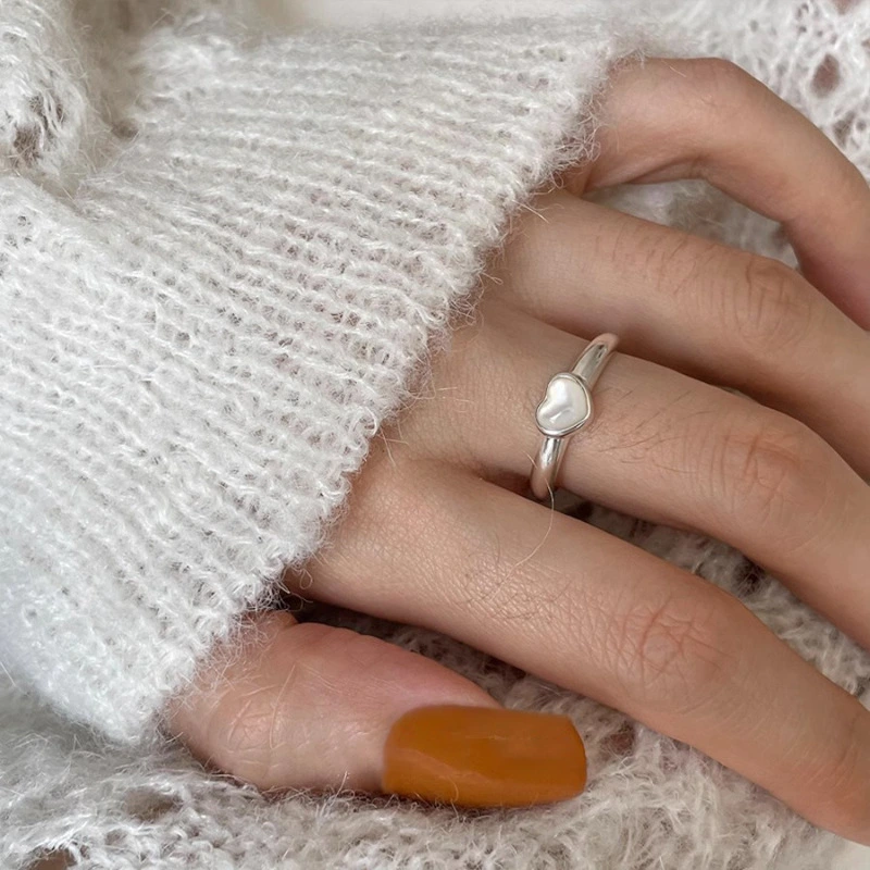 White Shell Moonlight Love Heart-shaped Ring Female