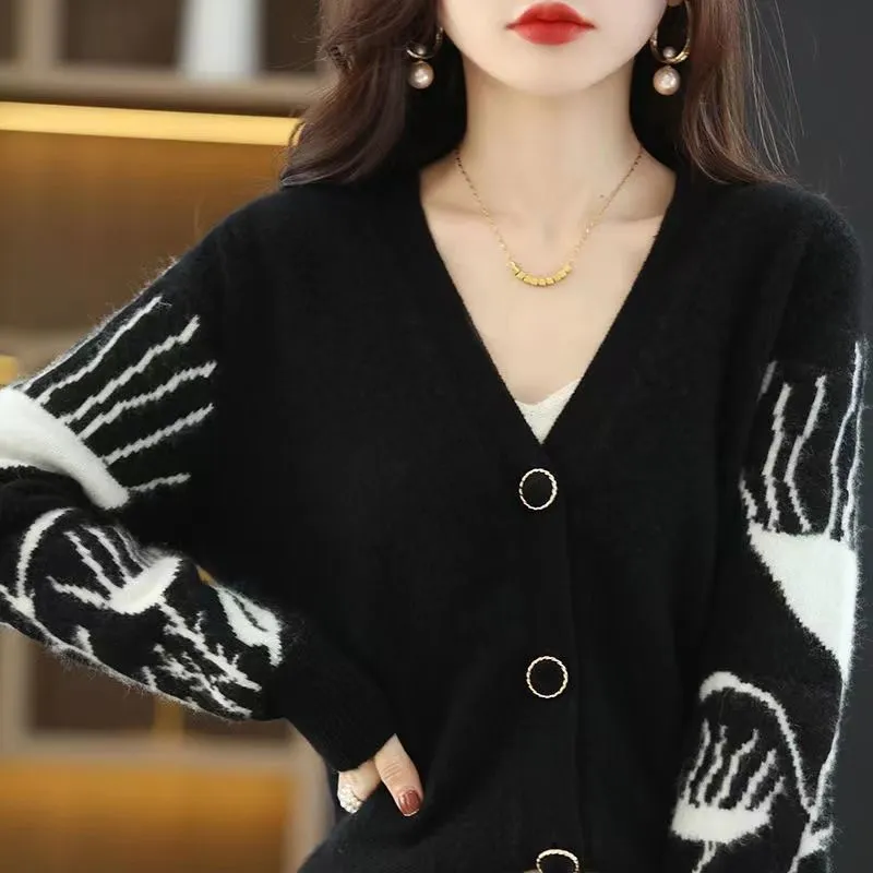 Mori Style V-neck Cardigan Black And White Color Matching Sweater Top