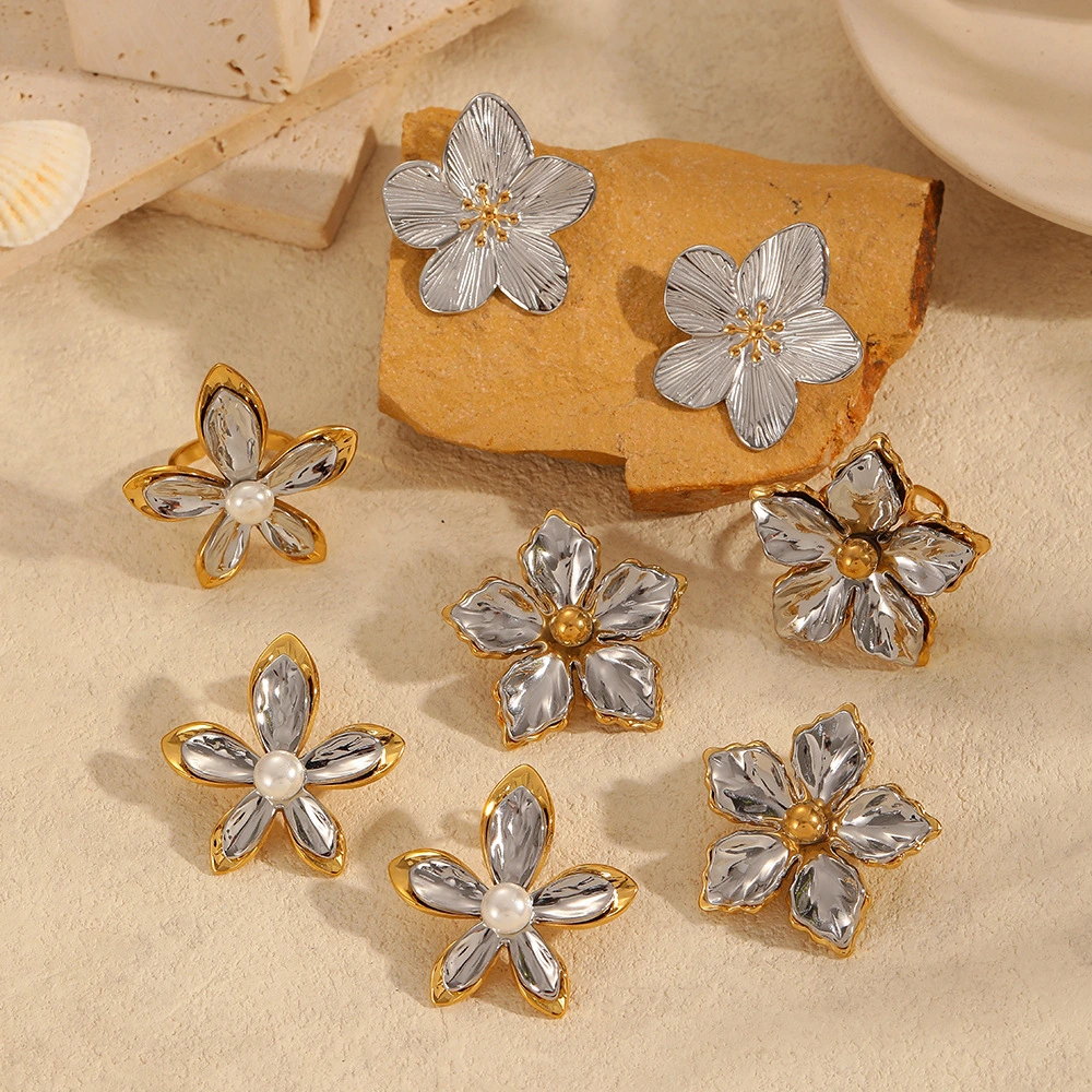 Special-interest Design Titanium Steel Flower Stud Earrings For Women