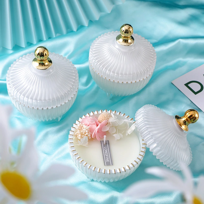 New Creative Decoration Plant Fragrance Soy Wax Aromatherapy Candle With Hand Gift Gold Cup Aromatherapy Candle